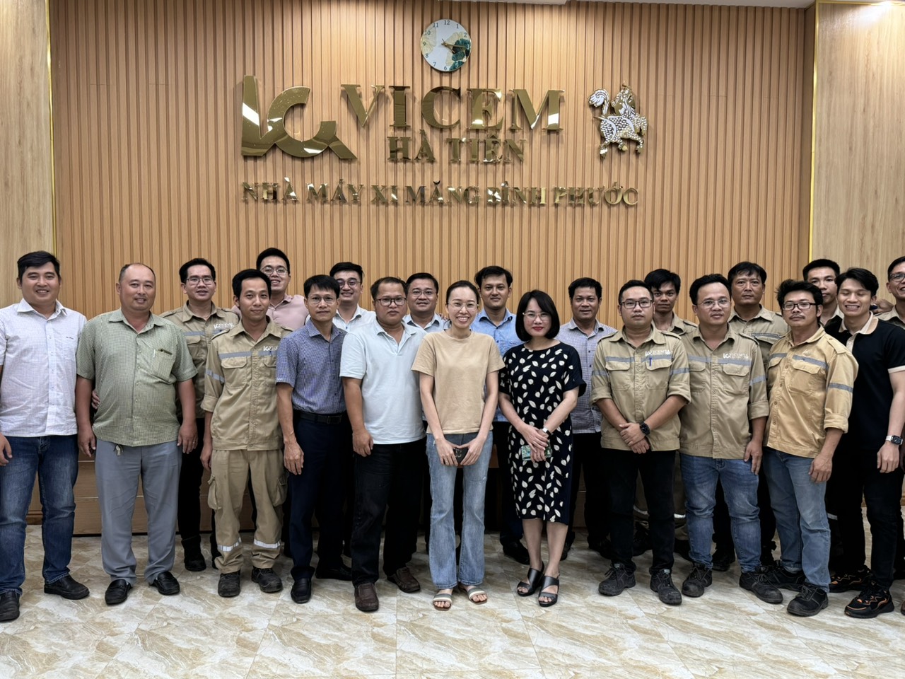 Bồi dưỡng nghiệp vụ chuyên môn về đấu thầu tại Nhà máy Xi măng Bình Phước