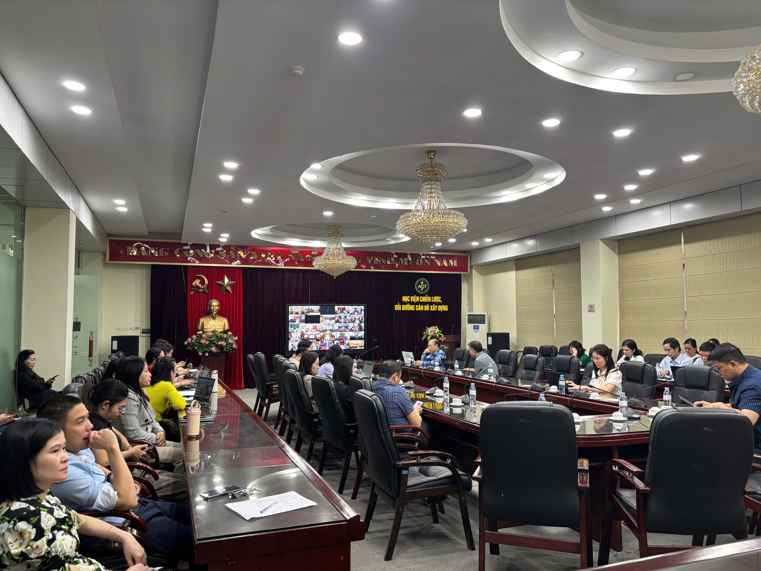 Tập huấn ứng dụng Sổ tay đảng viên điện tử