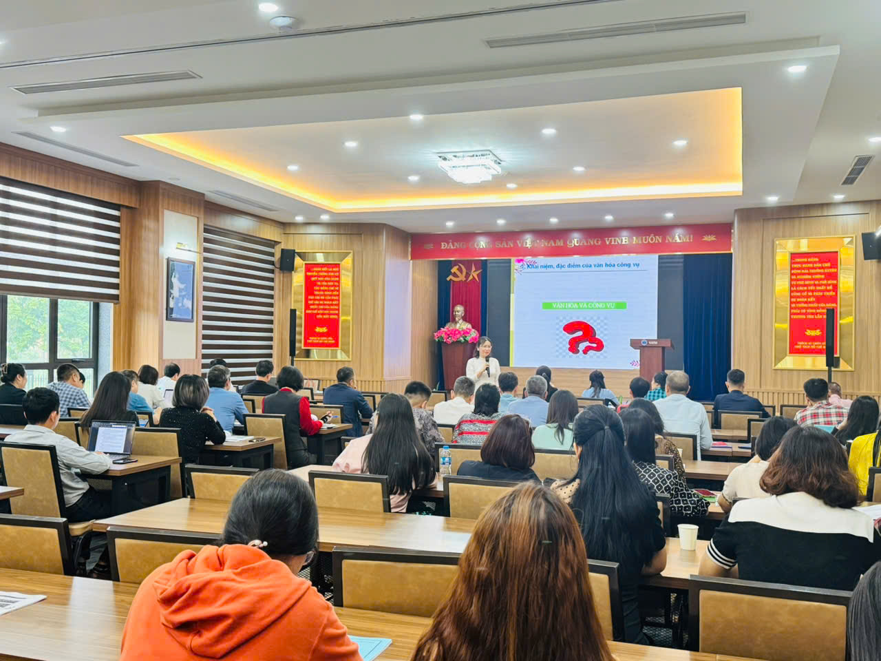 Bồi dưỡng văn hóa chính trực - Nền tảng xây dựng đội ngũ cán bộ vững mạnh tại Tổng công ty Quản lý bay Việt Nam