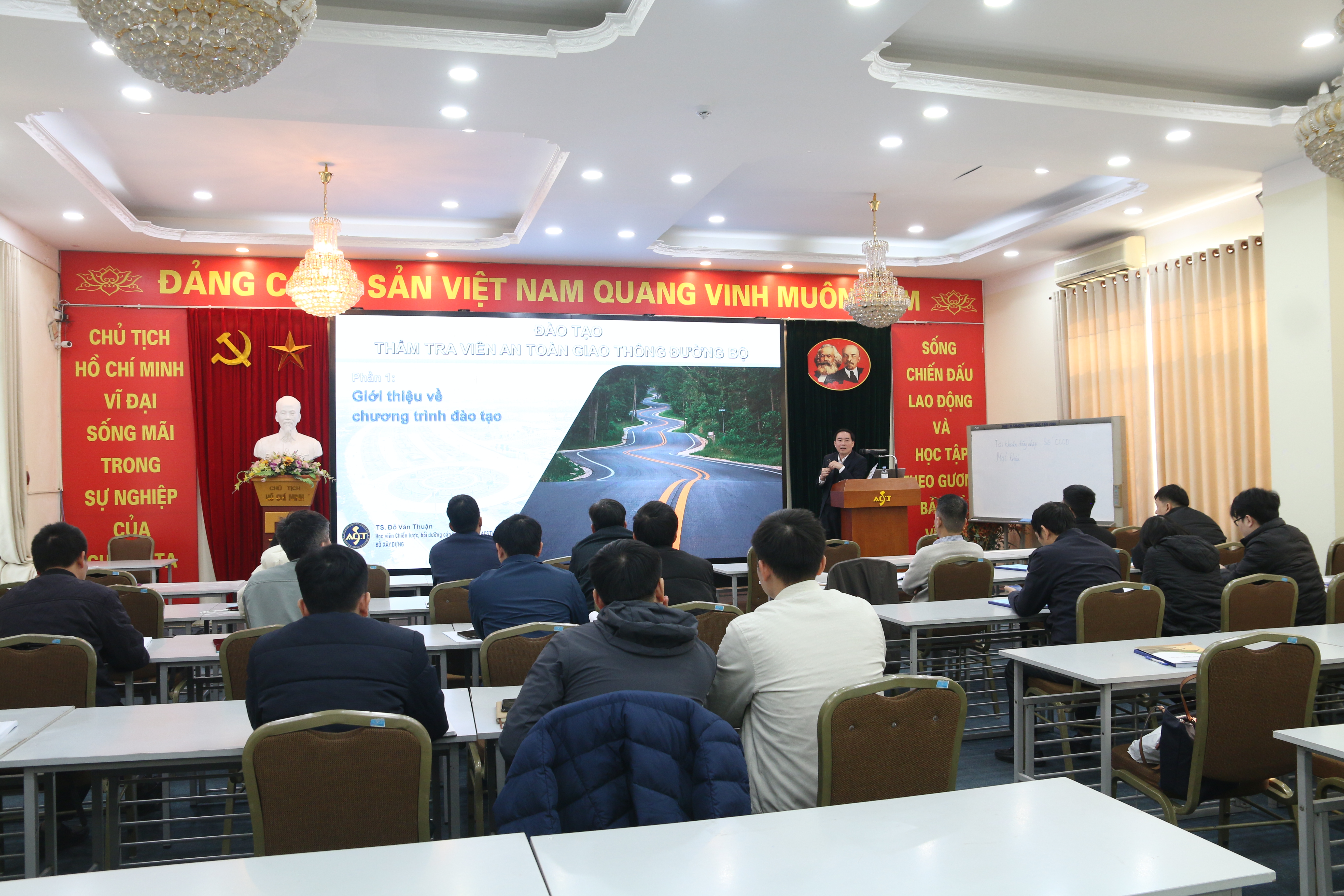 Khai giảng khoá Đào tạo Thẩm tra viên an toàn giao thông đường bộ K1-2026