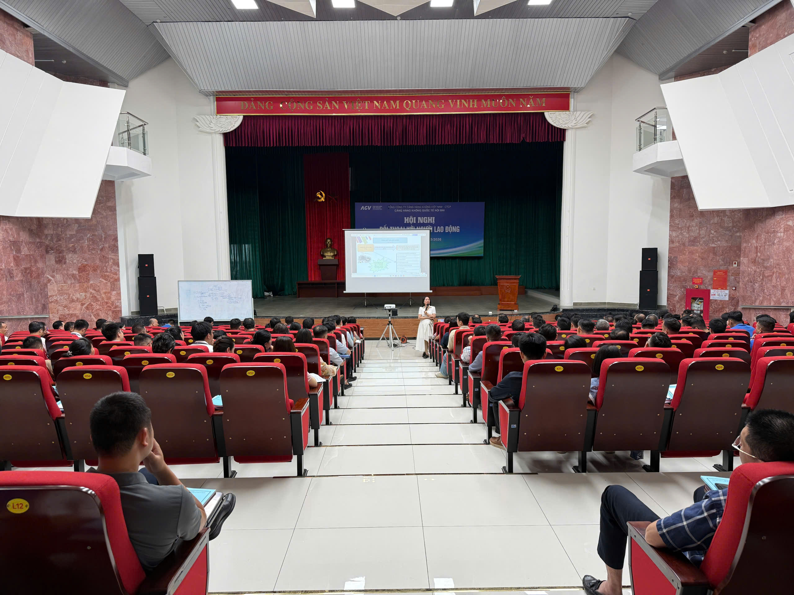 Đang tải...