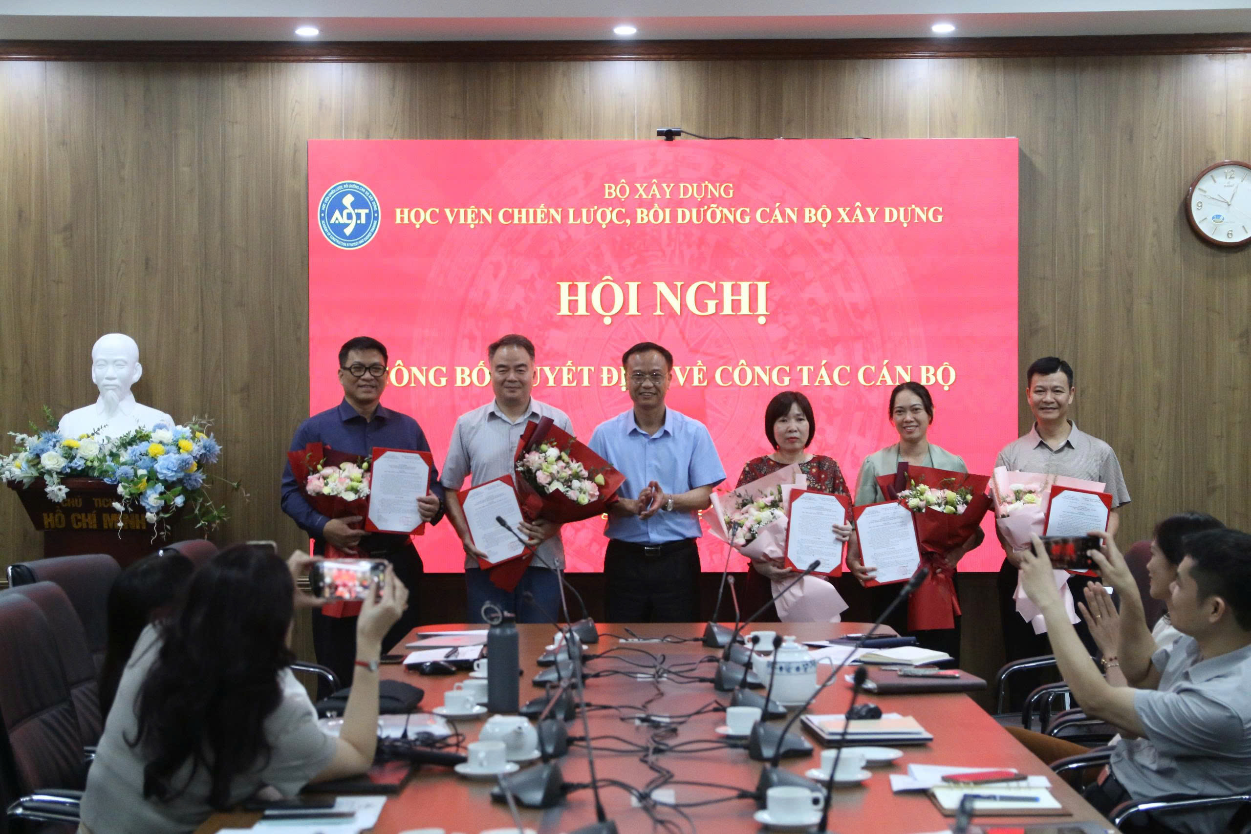 ĐỘNG LỰC MỚI TỪ BƯỚC ĐI CHIẾN LƯỢC: HỌC VIỆN CHIẾN LƯỢC, BỒI DƯỠNG CÁN BỘ XÂY DỰNG KIỆN TOÀN BỘ MÁY NHÂN SỰ CHỦ CHỐT