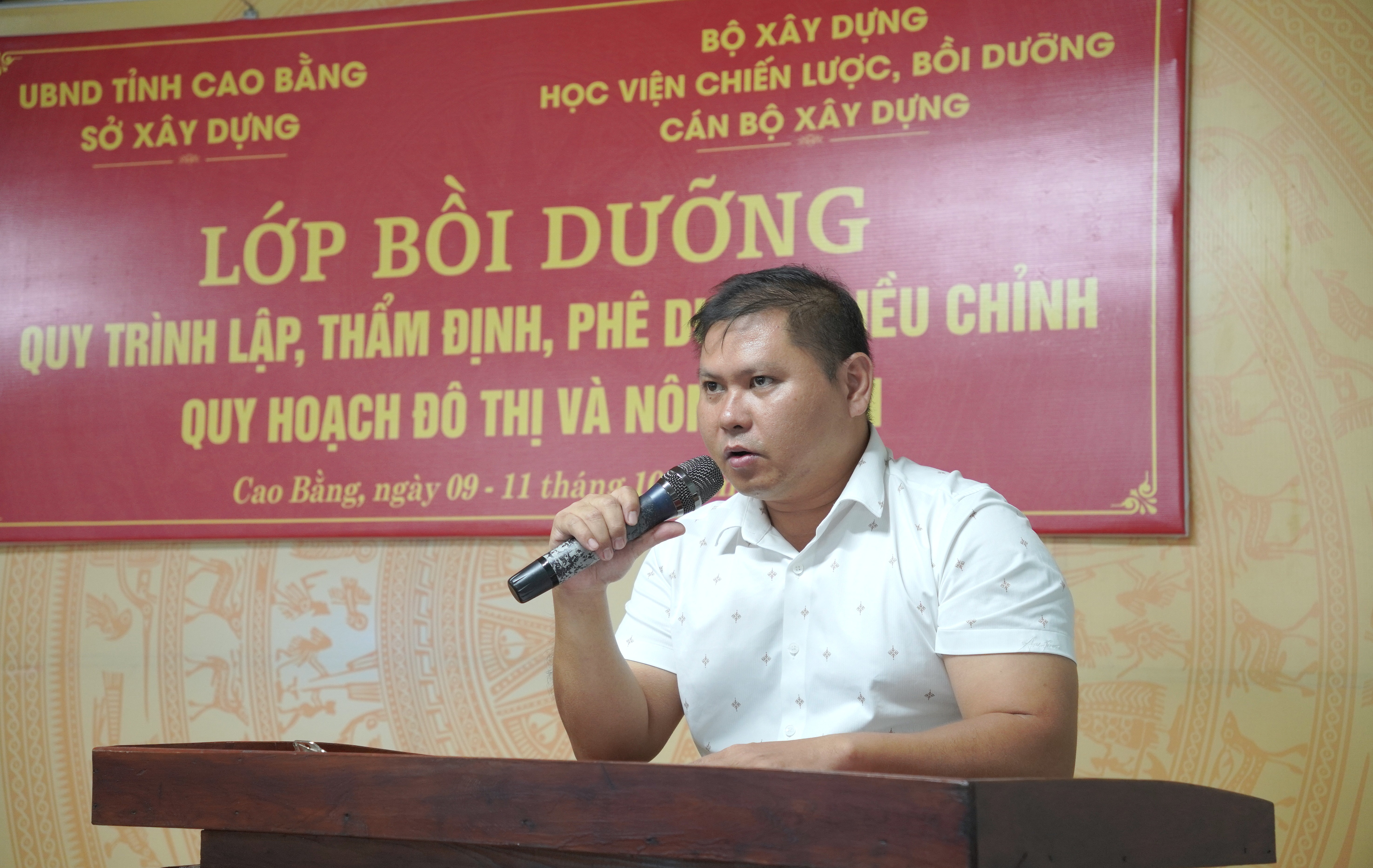Khai giảng Lớp bồi dưỡng quy trình lập, thẩm định, phê duyệt, điều chỉnh quy hoạch đô thị và nông thôn tại Cao Bằng: Nâng cao năng lực quản lý quy hoạch trong mô hình chính quyền địa phương hai cấp